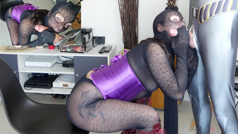 Nylon Xtreme: Кеті Кат, нейлонова леопардова обтяження