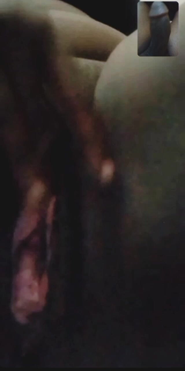 Me and my new slut: 흑인 엄마 미시녀의 오르가즘 사정, 화상 통화 섹스를 즐겼어