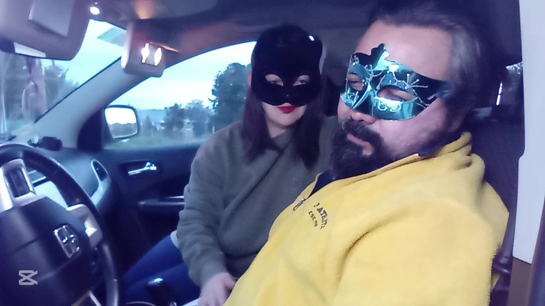 Mois Fantasys: Ляпаси по обличчю в машині