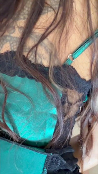 熟女幻想：如果我的邻居知道我在想什么呢。