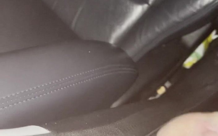 jay jenson: Punheta fora do carro dos meus companheiros