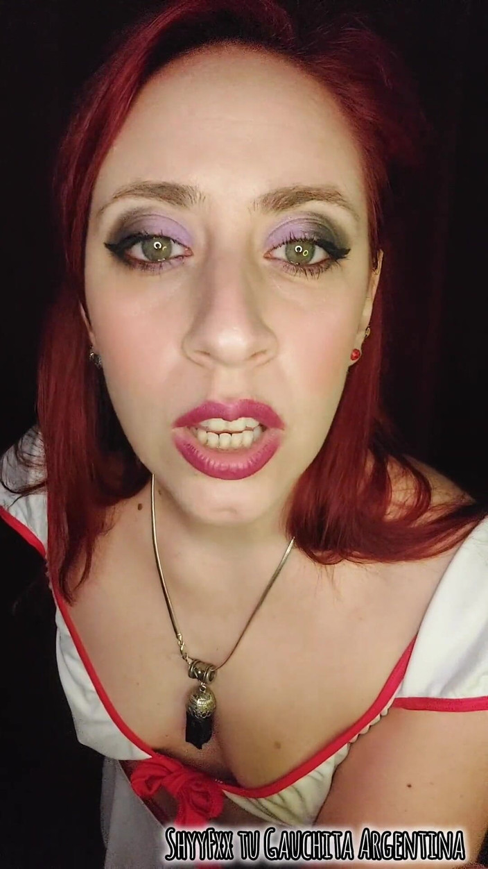 Tu Gauchita Argentina: Adik tirimu yang hot lagi ngerasy kostum! JOI Argentina