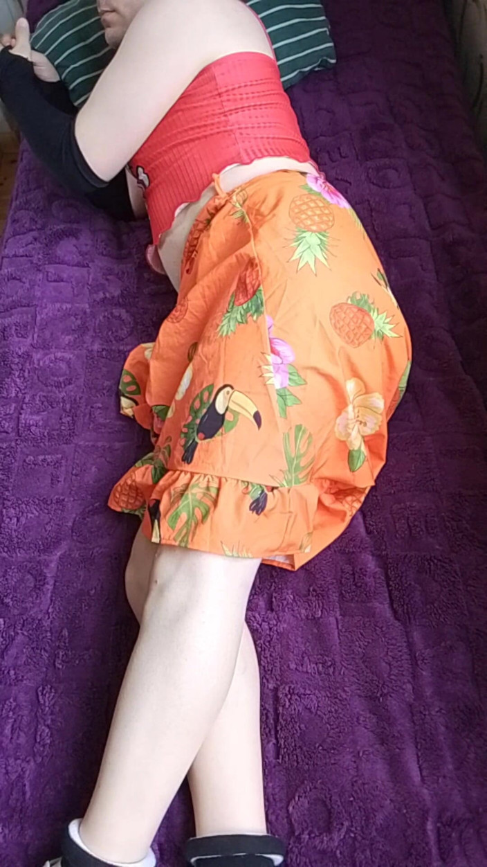 Kitty_Cross: Hot Femboy Bed Time Just Wants a Good Partner Next...