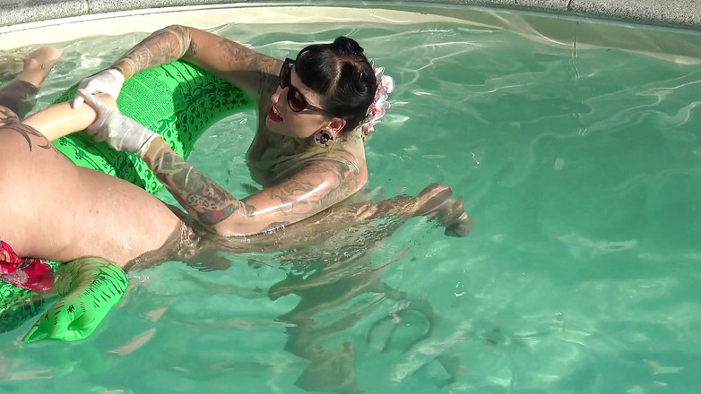 Carmen Rivera Entertainment: Versiune HD - aqua