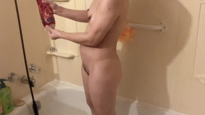 sweethanajapanese: Micuța Hana Nake În Cadă, La Duș, Udă Tot Corpul