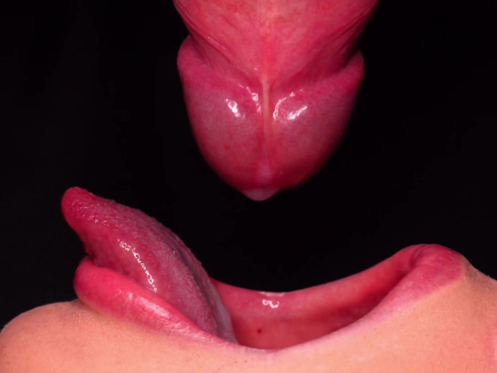 Niki studio: Blowjob with Condom, Then Breaks It and Takes All the...