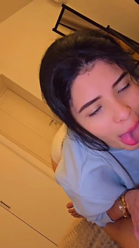 Mon Demi-frère Me Demande Une Faveur Enregistrer Une Vidéo Porno Avec Lui Pour Payer Un Pari.... Je Lui Dis Que Sans