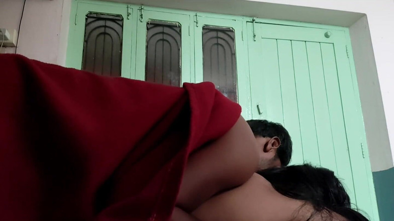 Hindiaudioadda1: Sesso anale sotto la coperta