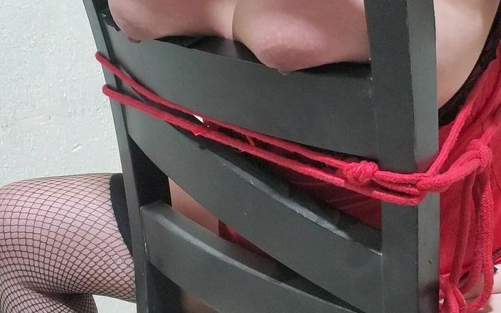 Submissive Susy: Nella mia sedia da piacere