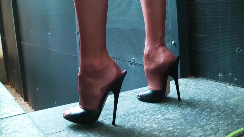 Goddess Celine: Jehlové honění mules fetiš