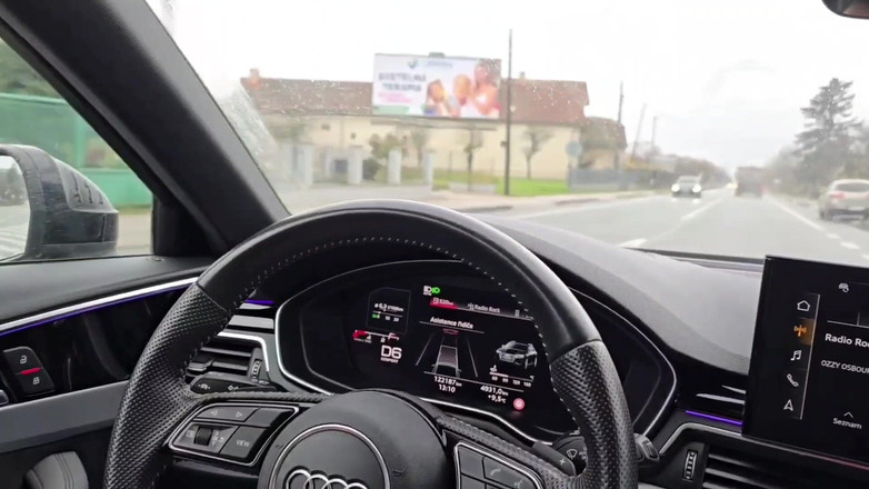 Christi: Während Der Fahrt Im Auto...