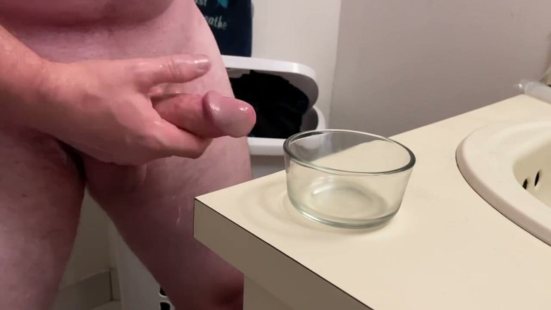 Sam B5: Wow! Sam wichst und schießt einen riesigen cumshot!