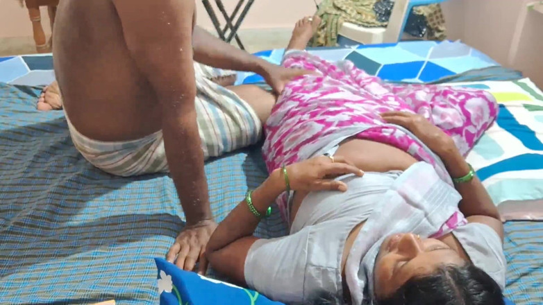 Desi palace: Soție indiană frumoasă sex incitant uimitor XXX cu soțul