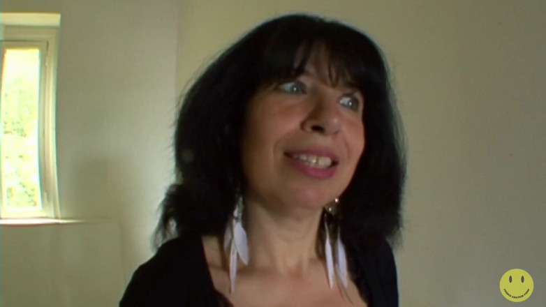French Amateur Porn: Wendy. Bà già chơi hậu môn