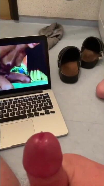 SirCumAlotInU: Moje krásná PerverzníAsian4U mě nutí stříkat tak tvrdě