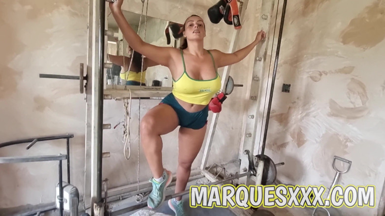 marquesxxx1: Milf anale creampie op sportschooltraining