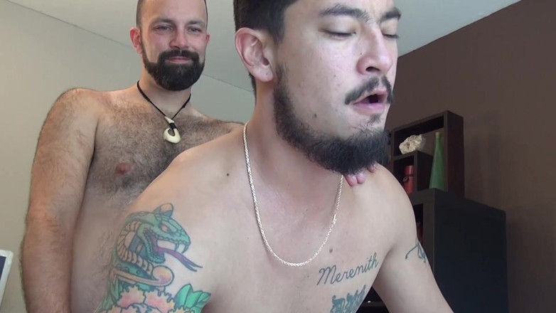 SEXUAL SIN GAY: Încarcă-mă toată scena 1 Două bucăți musculoase își fut reciproc cururile