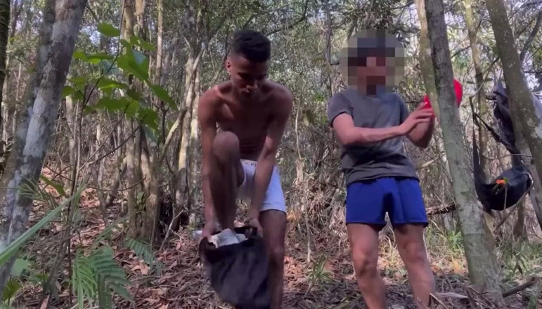 vergar4_daviid: Făcând sex cu un bărbat heterosexual curios