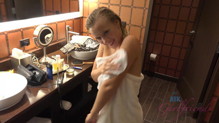 ATK Fans (Girlfriends): Vacanță virtuală la Las Vegas cu Bailey Brooke 2/ 3