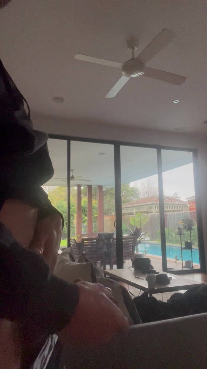 Footlong: Дрочить, сподіваючись, що мій сусід по сусідству побачить мій член