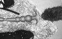 Sissy Foxtail: Rasierter Käfig mit schwanz gestopft