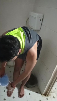 Poté, co jsem se šukal na velmi krásný způsob, chčiju na velmi nadrženou cestu, která se vám určitě líbí