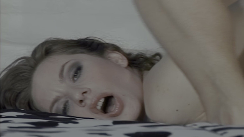 Inhonorof porn: Bạn trai đánh thức cô ấy dậy và sau đó đụ cái lồn đầy lông...