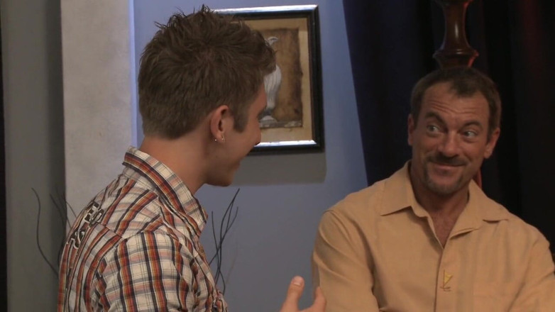 2 Guys 1 Girl: Podivná MILFka potřebuje alespoň dva velké schlongy