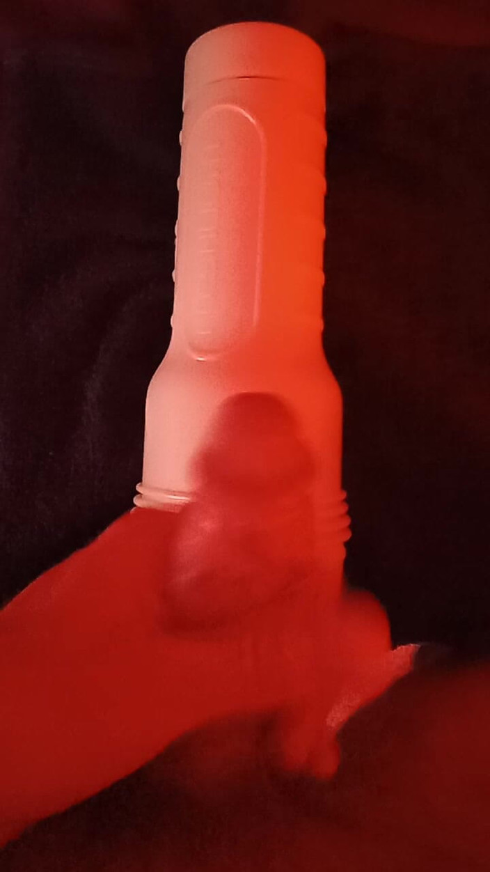 Grim Cocksman: Luz Vermelha Fl3shlight