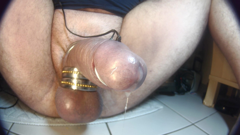 Gaylectrician: E-stim cumshot 21-11-23