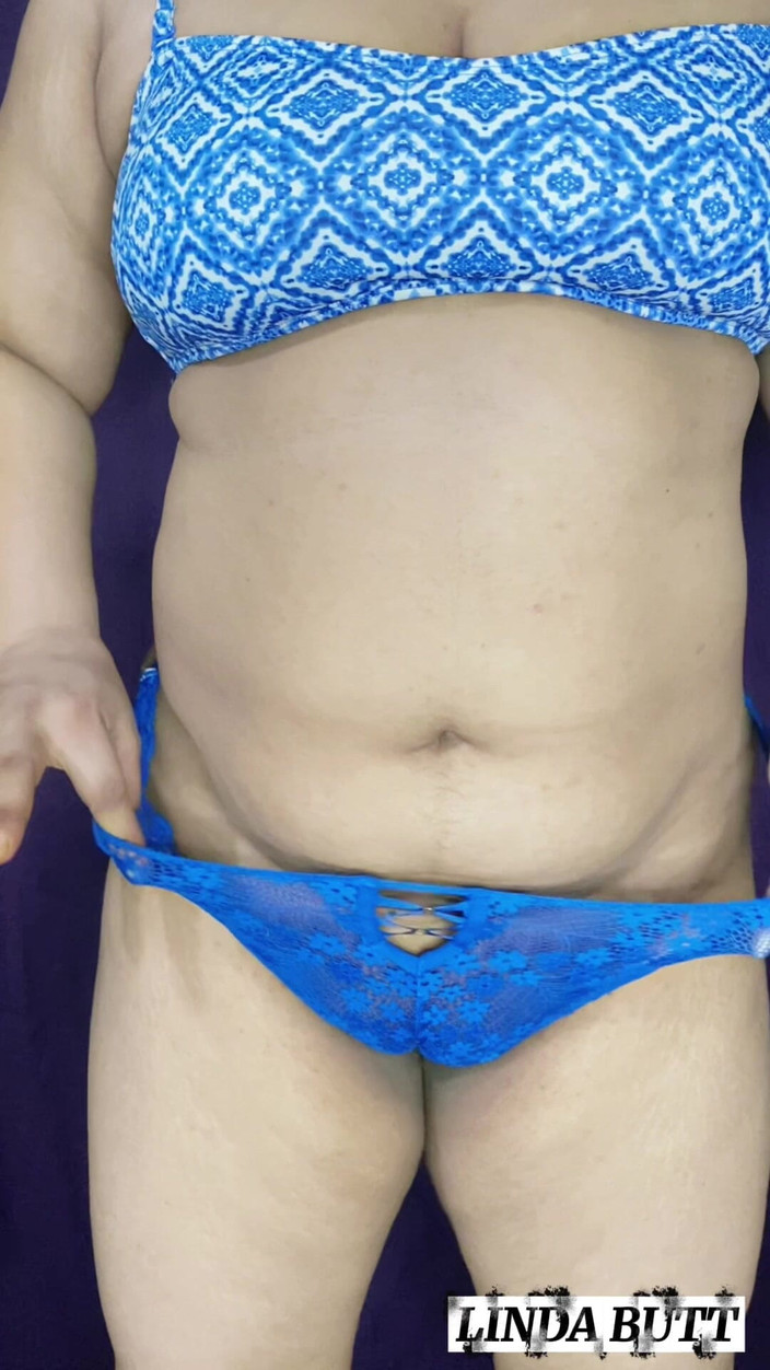Linda Butt: 我的继妹独自在家 第1部分