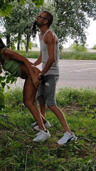Zwischen Trucker und Büschen vermissen wir nichts. Teil 2