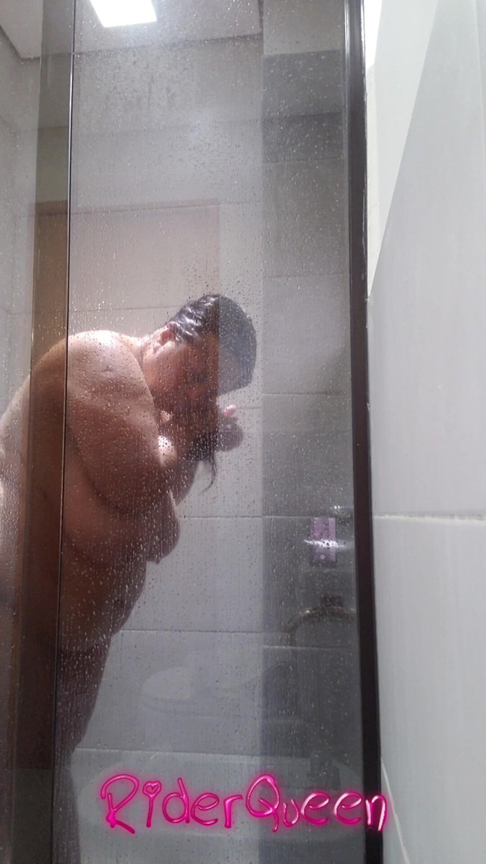 Riderqueen BBW Step Mom Latina Ebony: Stepmom BBW Sexy Shower