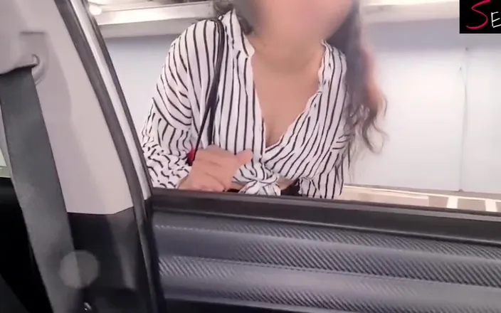 Senuli_Vihansa: Indian Office Girl Gives Blowjob to Boss in Car - Outdoor...