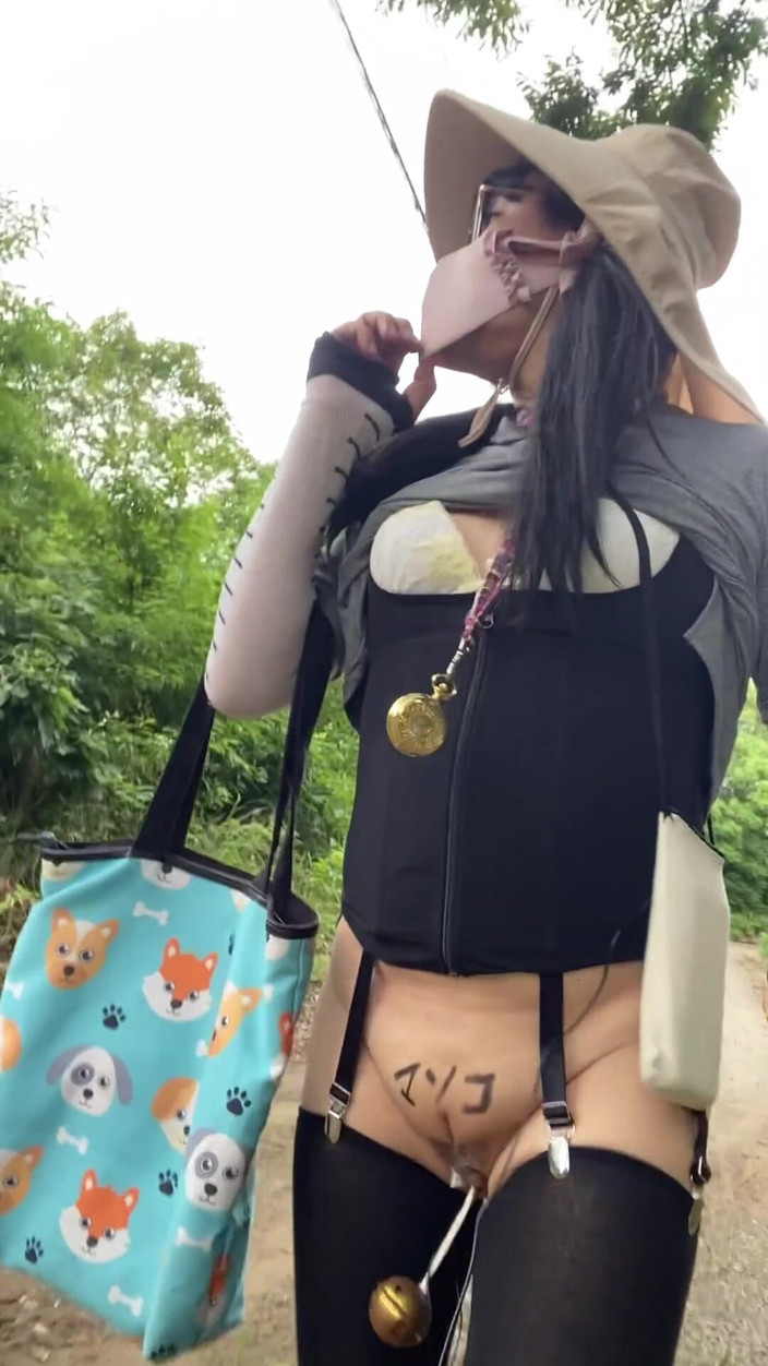 megu2002: 266号涂鸦与街头小便