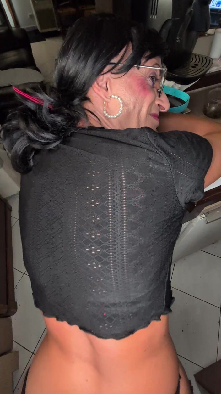 Trans and Co: Meester Bob neukt het mietje in haar kont en pist...