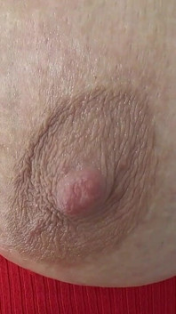 Mis grandes tetas mojadas de cerca