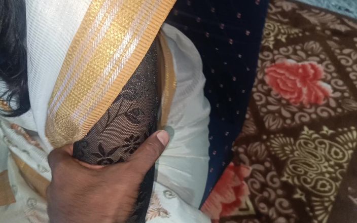 Inba: Romance de oficina de mujeres casadas con malayoala sari