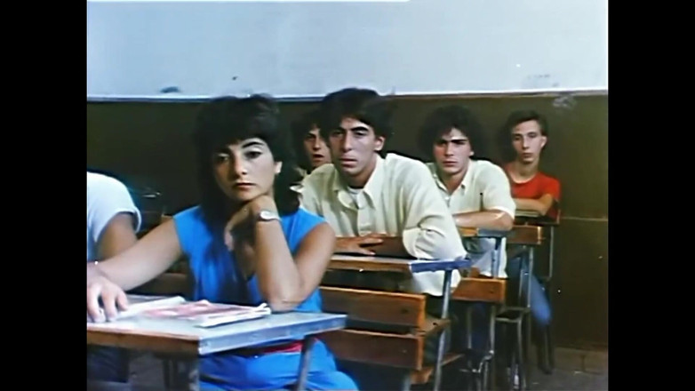 BB Xzess: Retro sınıfta seks!