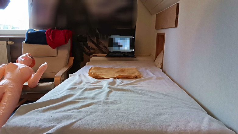 Mark Hannes: Sexdoll Fuck Masturbation