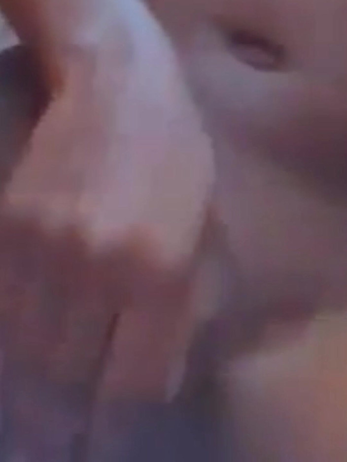 Barqueen: Masturbati1ng