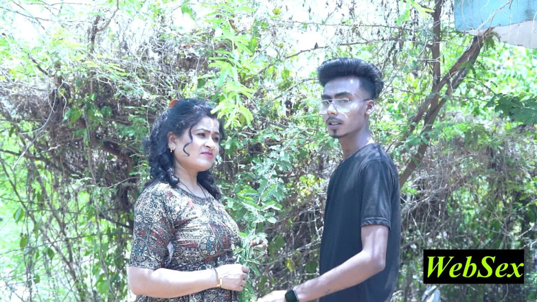 WebSex Premium: Modern Tarzan Boy Fucks Lost Bhabhi in Forest! Sudden Sex