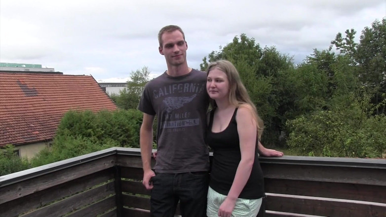 Casting66: Julia Rubber-flashed!