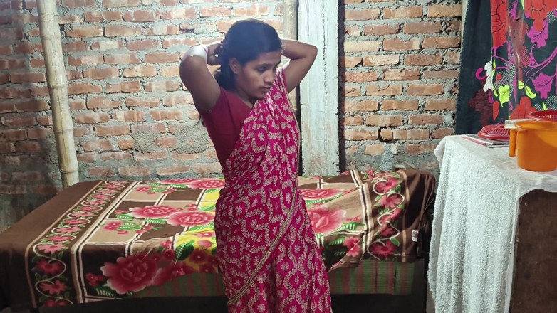 Localpron1: L'arrapante ragazza indiana deshi village fa sesso in casa