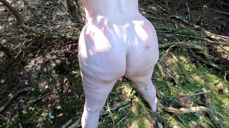 Bouncy Tits Action: Get Naked I Wanna Whip Your Pussy