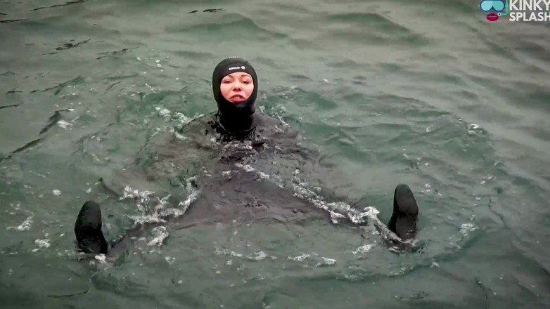 UKCuteGirl Lucy Lauren: Thick 8mm Wetsuit Struggle &amp; Sea Splash
