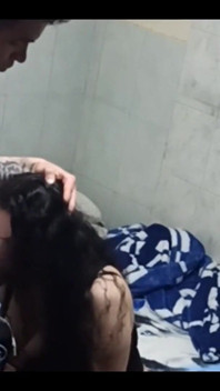 Mama mojej przyjaciółki robi mi loda po swoich urodzinach