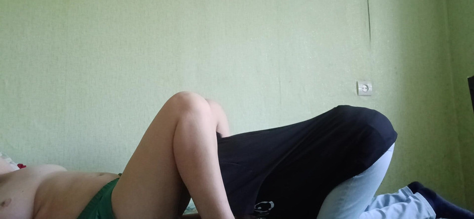 Lesbian-candys: Eu como a buceta peluda madura da madrasta do meu...