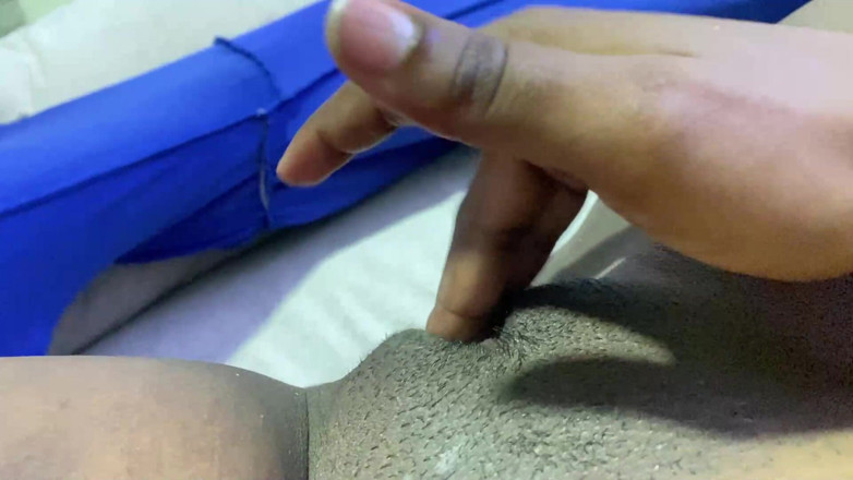 olivercastelistar: Üvey anne sıkı patlarıyla mastürbasyon yapıyor