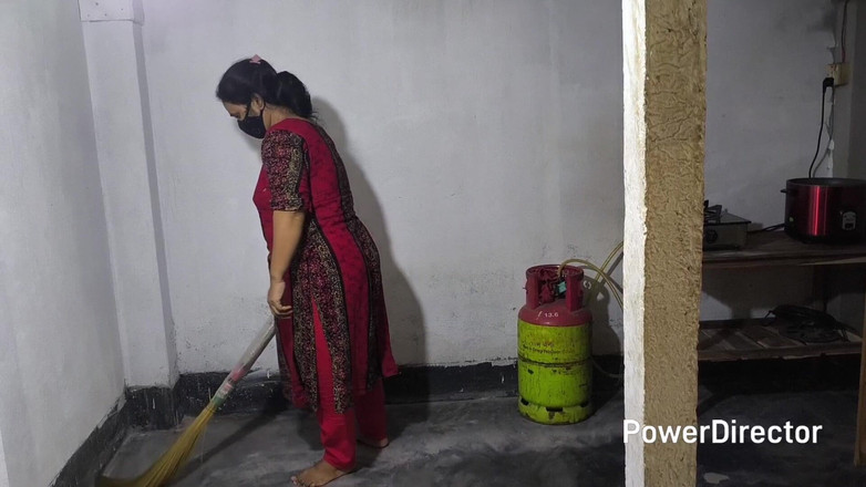 SAFI TV: 내 아줌마를 붙잡고 후장 따먹어